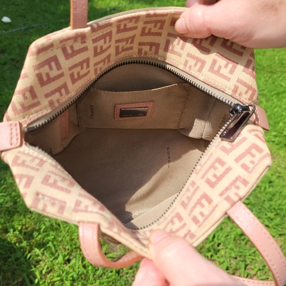 VINTAGE FENDI BAG - Picture 6 of 7